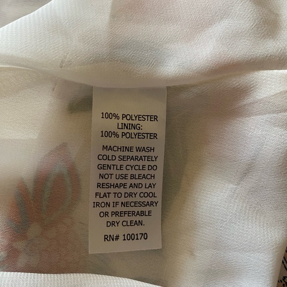 EUC Emma & Olivia Floral Lined V Neck Short Sleeve Swing Tank Size M - Picture 9 of 9